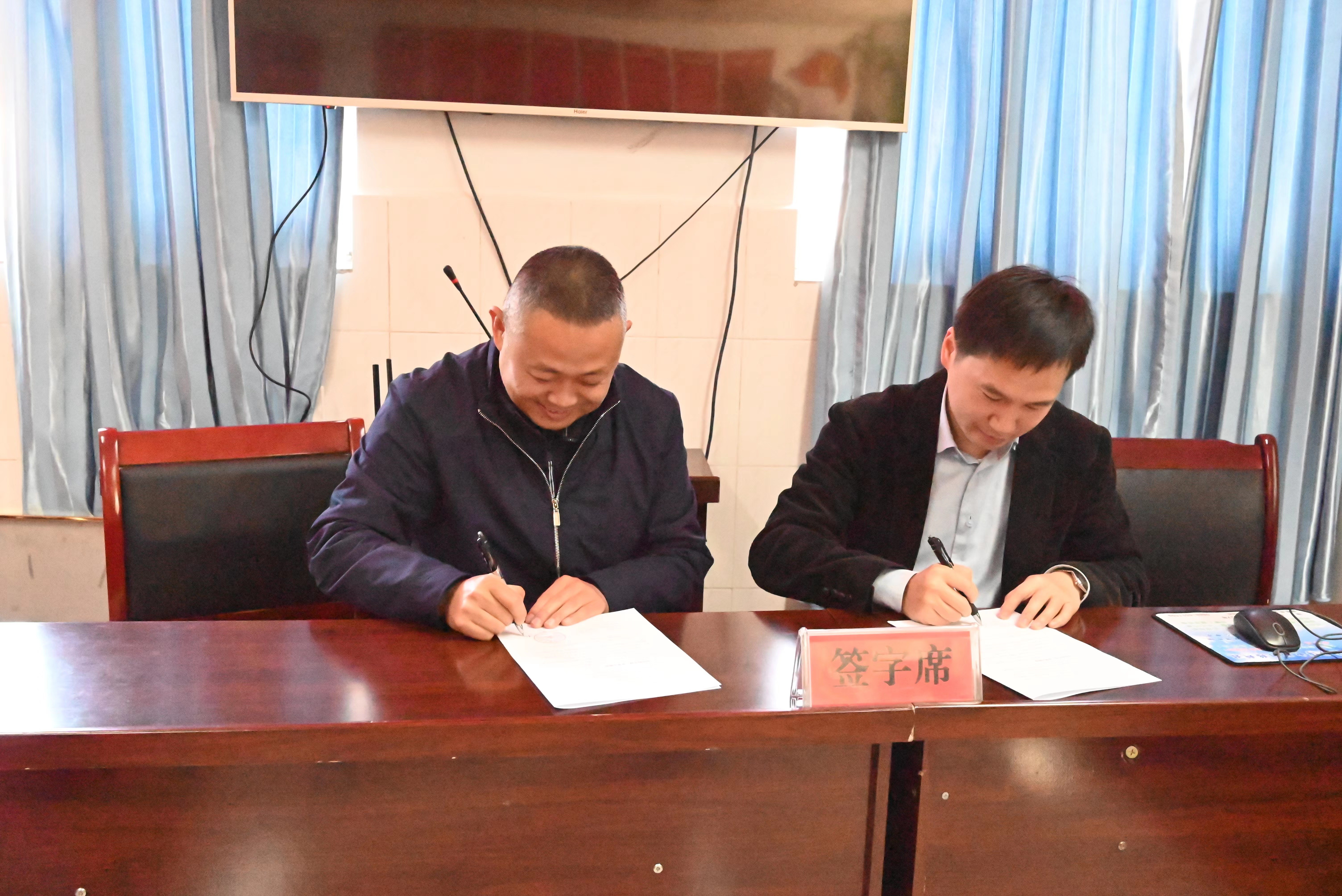 16789519947149.jpg 16789519947149.jpg