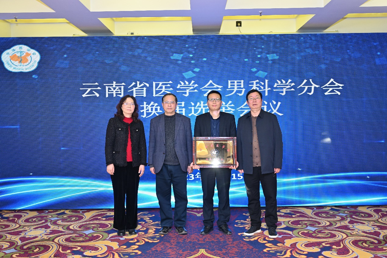 17035536838776.png 17035536838776.png